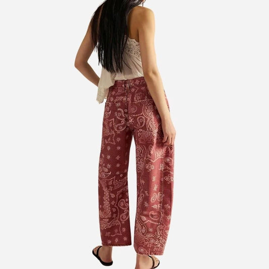 women‘s floral print barrel jeans wide leg cropped denim pants in red, back view