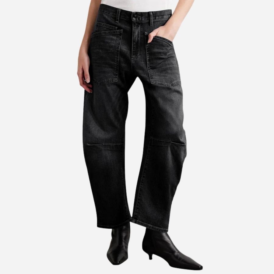 Barrel jeans for women high waisted wide leg baggy denim in black, front view