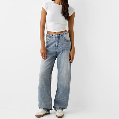High waisted baggy wide leg jeans for women with cargo pockets denim in blue, front view