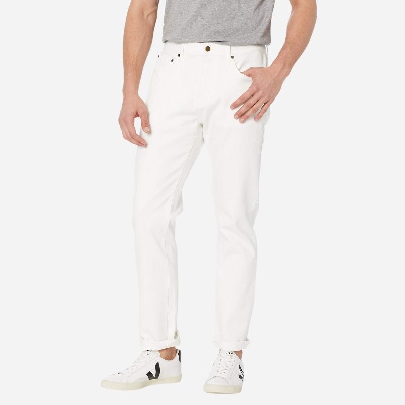 Men’s straight leg regular fit jeans in white, front view