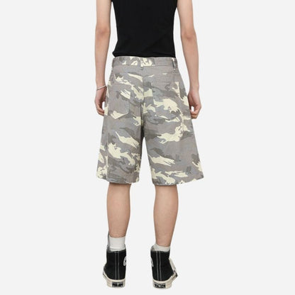 Men's camouflage cargo jeans short stretch relaxed fit denim short pants in grey, back view