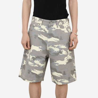 Men's camouflage cargo jeans short stretch relaxed fit denim short pants in grey, front view