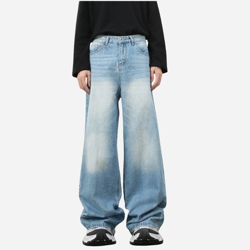 Men’s loose fit straight leg jeans in light blue, front view