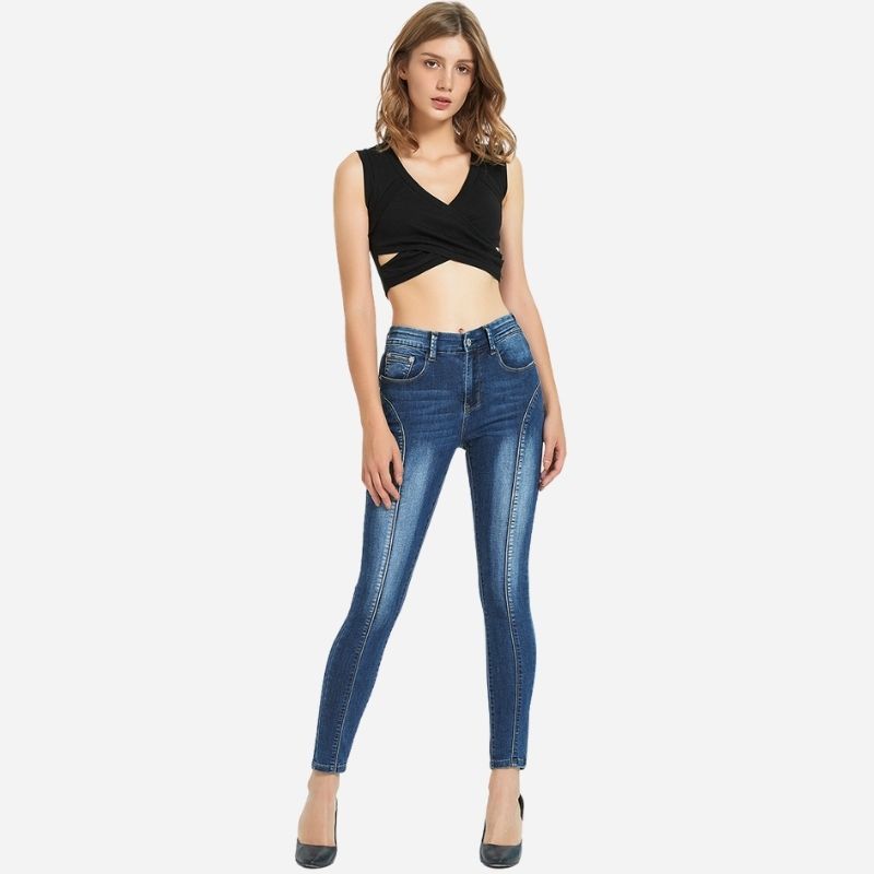Women cropped slim fit skinny jeans, front view