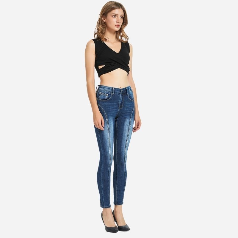 Women cropped slim fit skinny jeans, side view