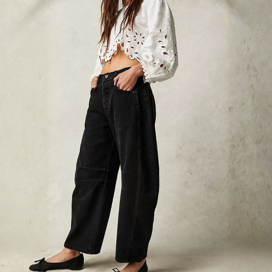 Women’s barrel jeans mid rise wide leg cropped baggy denim pants in black